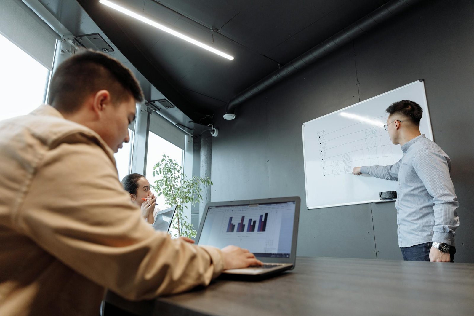 AI Psychosis: Why CEOs Are Worried About Generative Models
