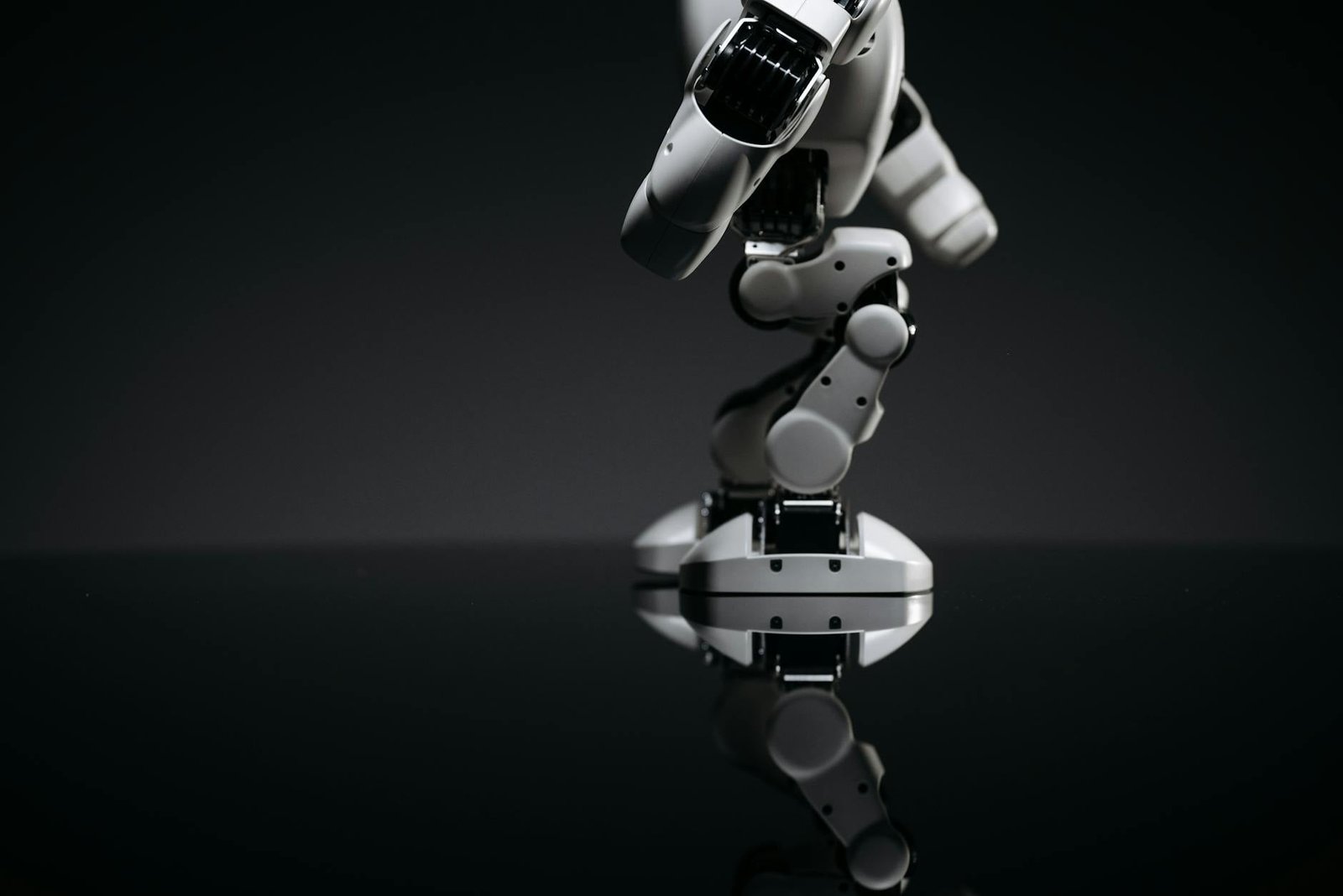Rivian spinoff Mind Robotics raises another $400M